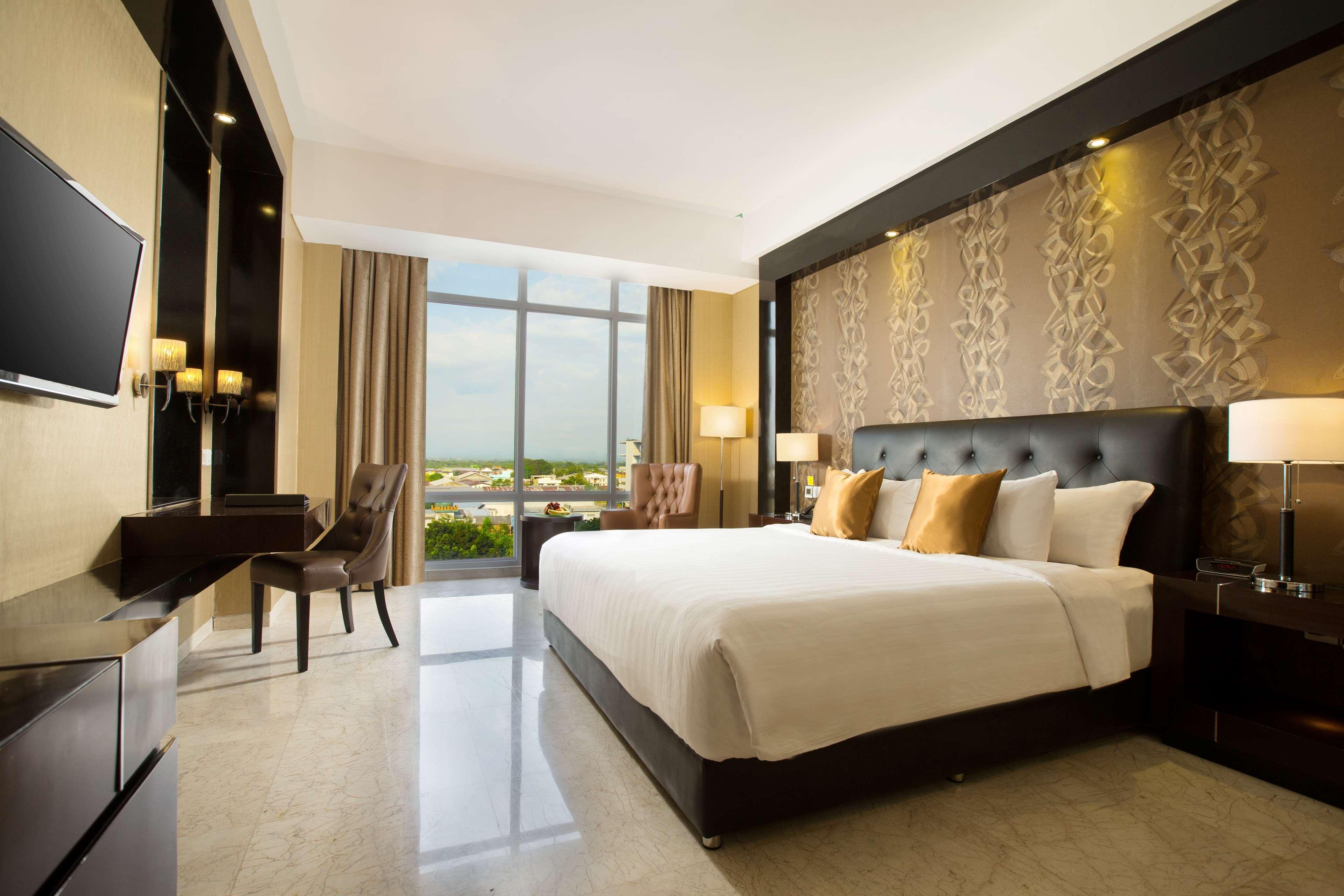 Grand Mercure Solo Baru Extérieur photo