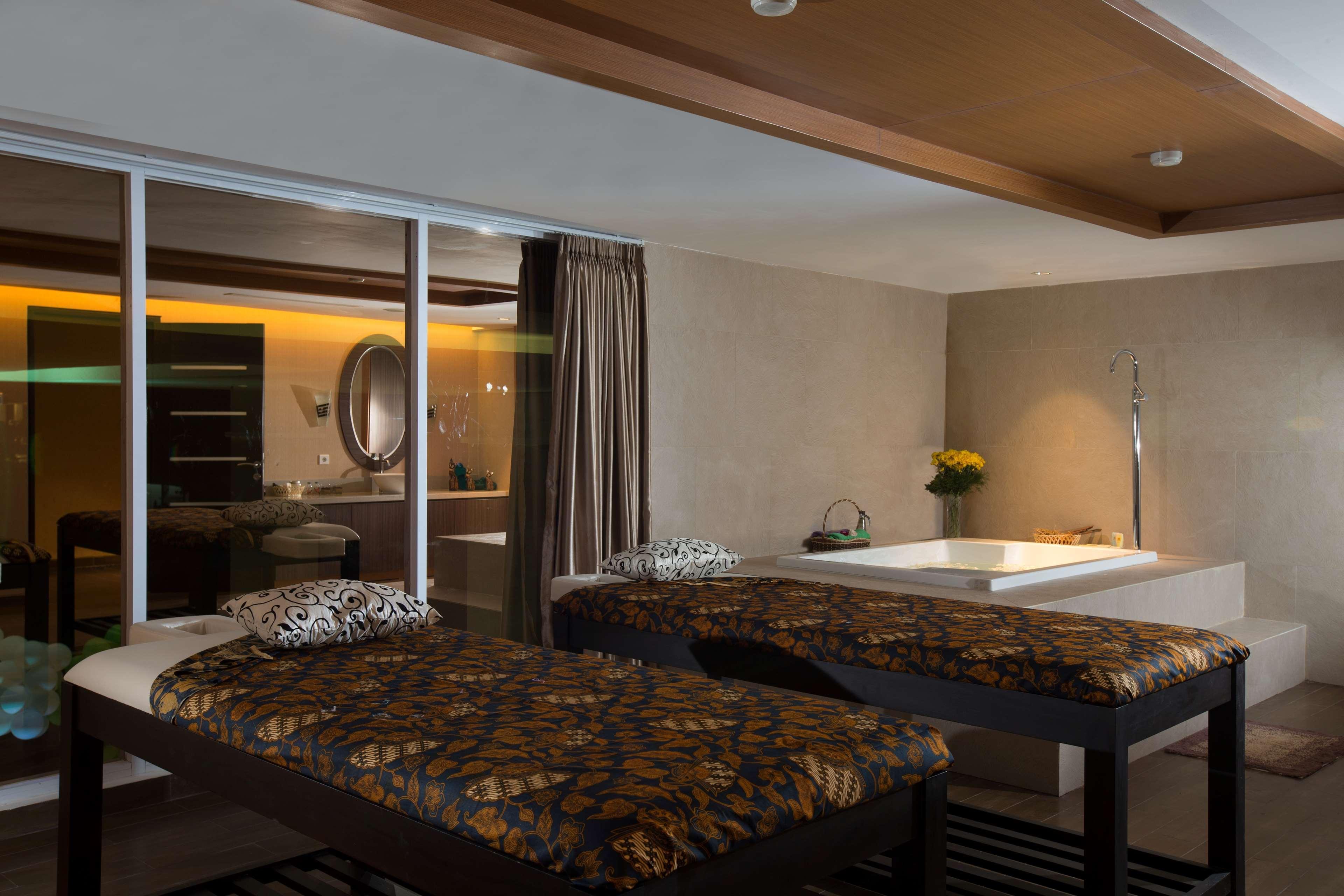 Grand Mercure Solo Baru Extérieur photo