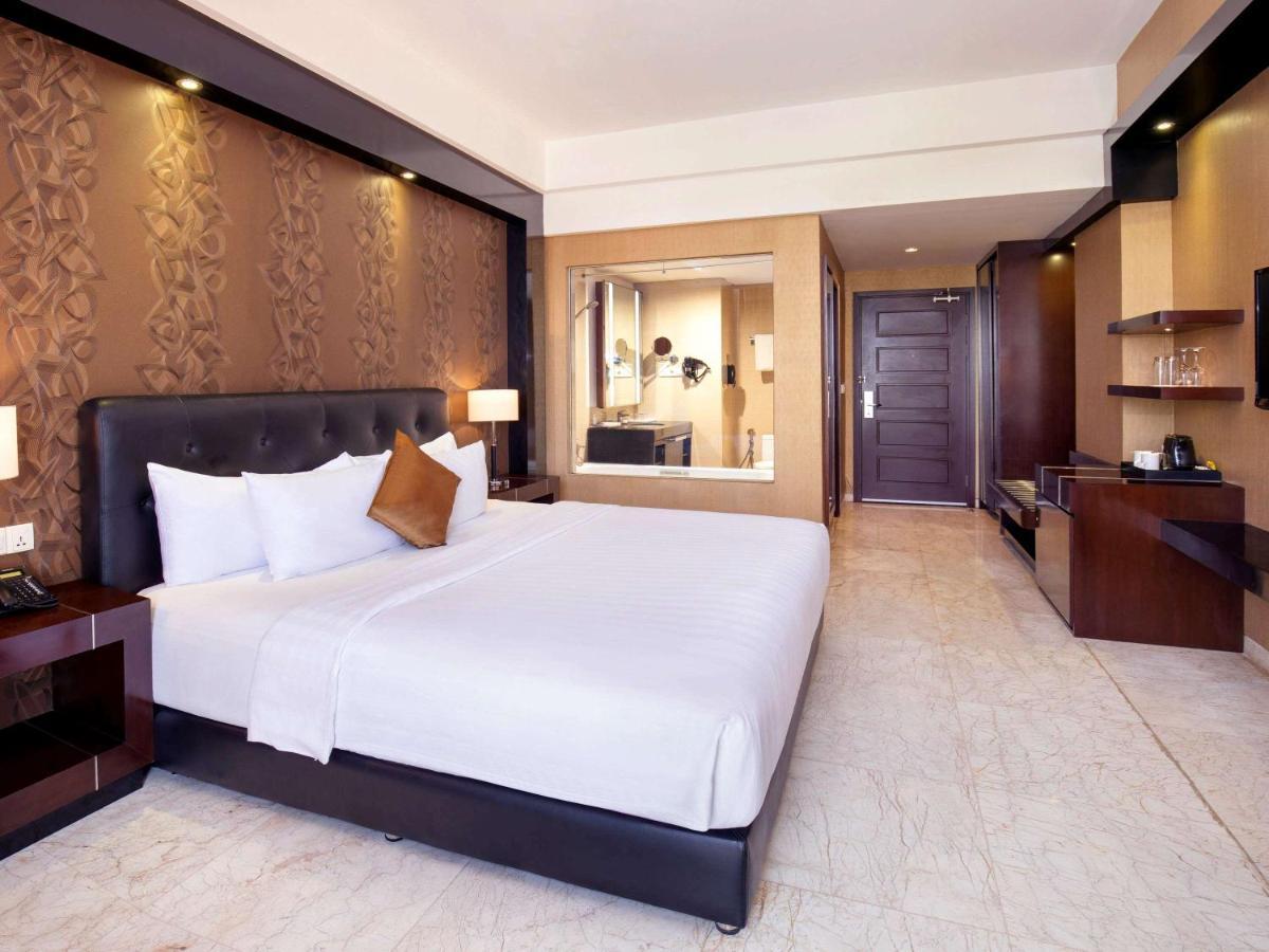 Grand Mercure Solo Baru Extérieur photo