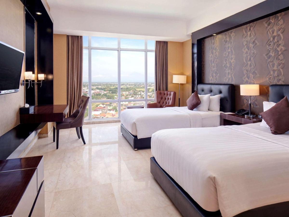 Grand Mercure Solo Baru Extérieur photo