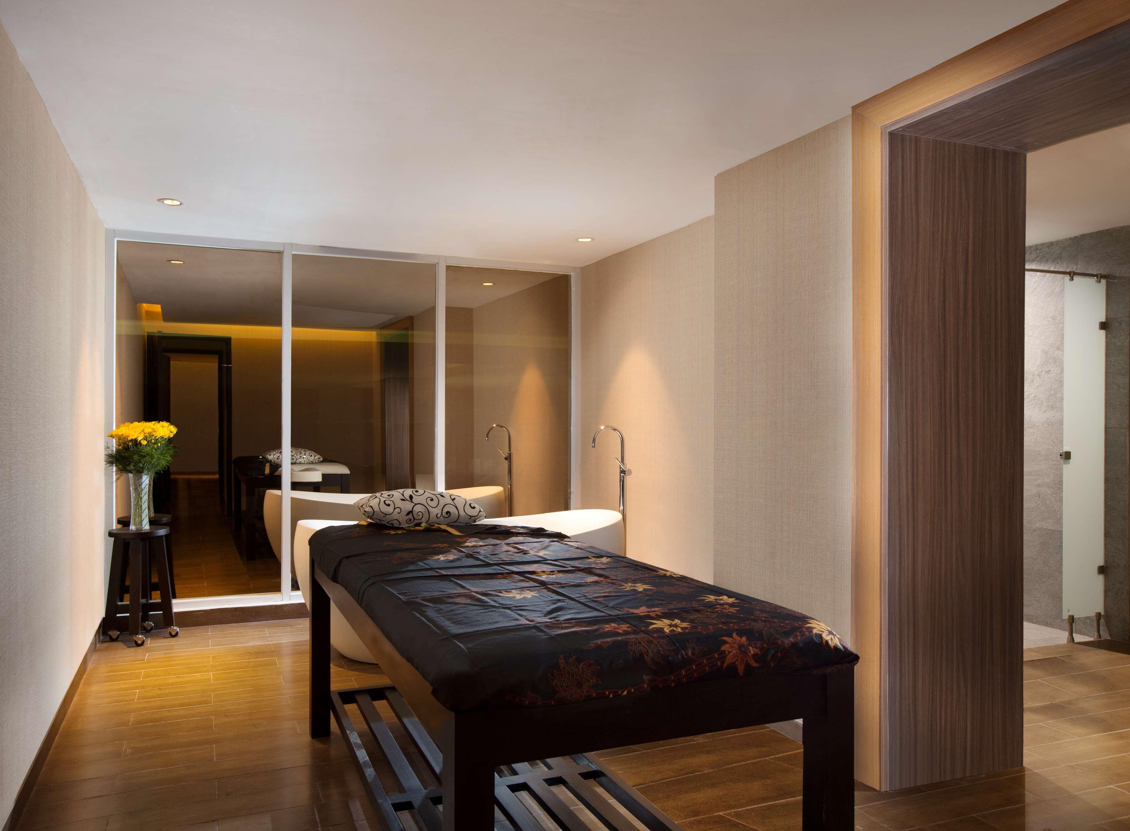 Grand Mercure Solo Baru Extérieur photo