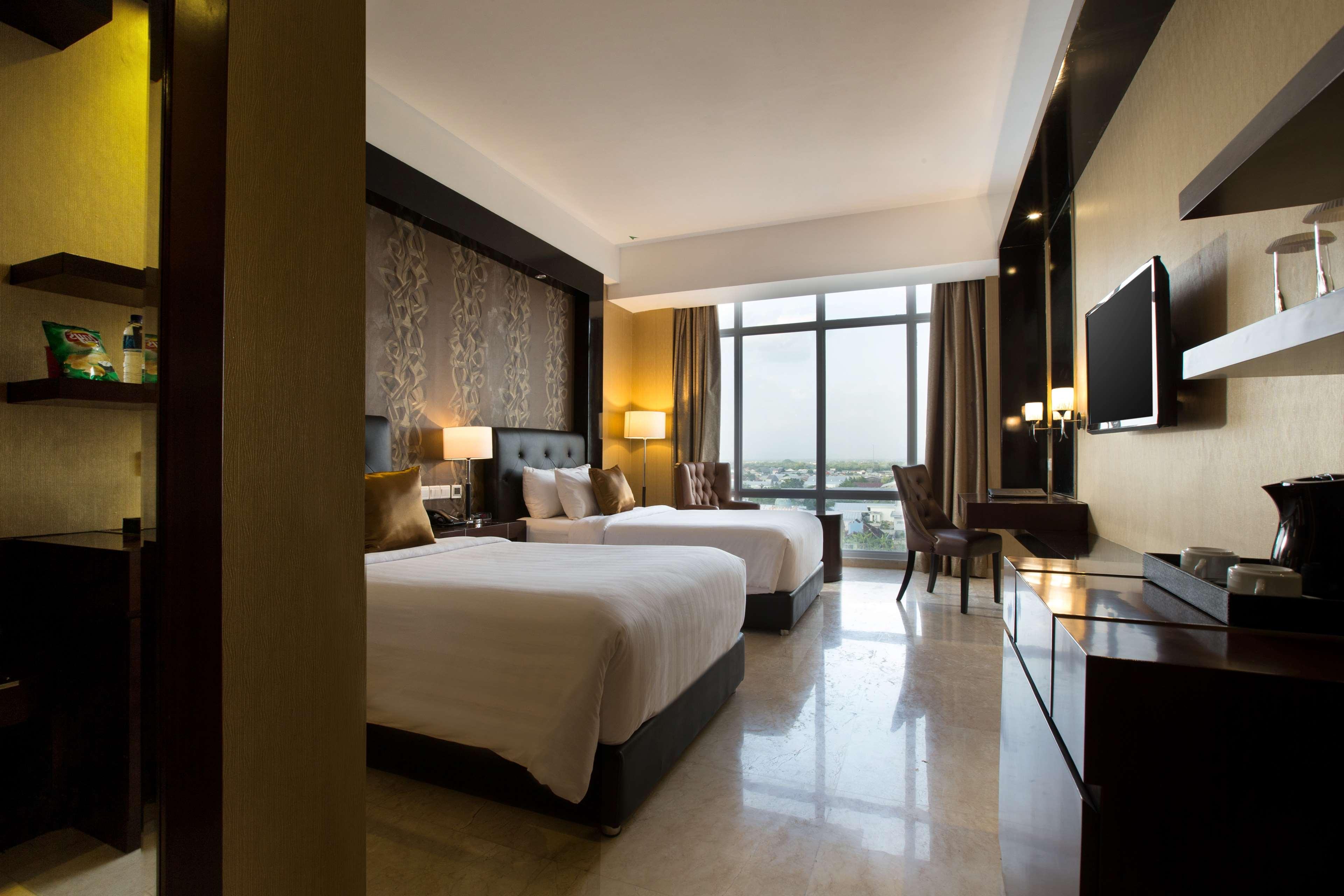 Grand Mercure Solo Baru Extérieur photo