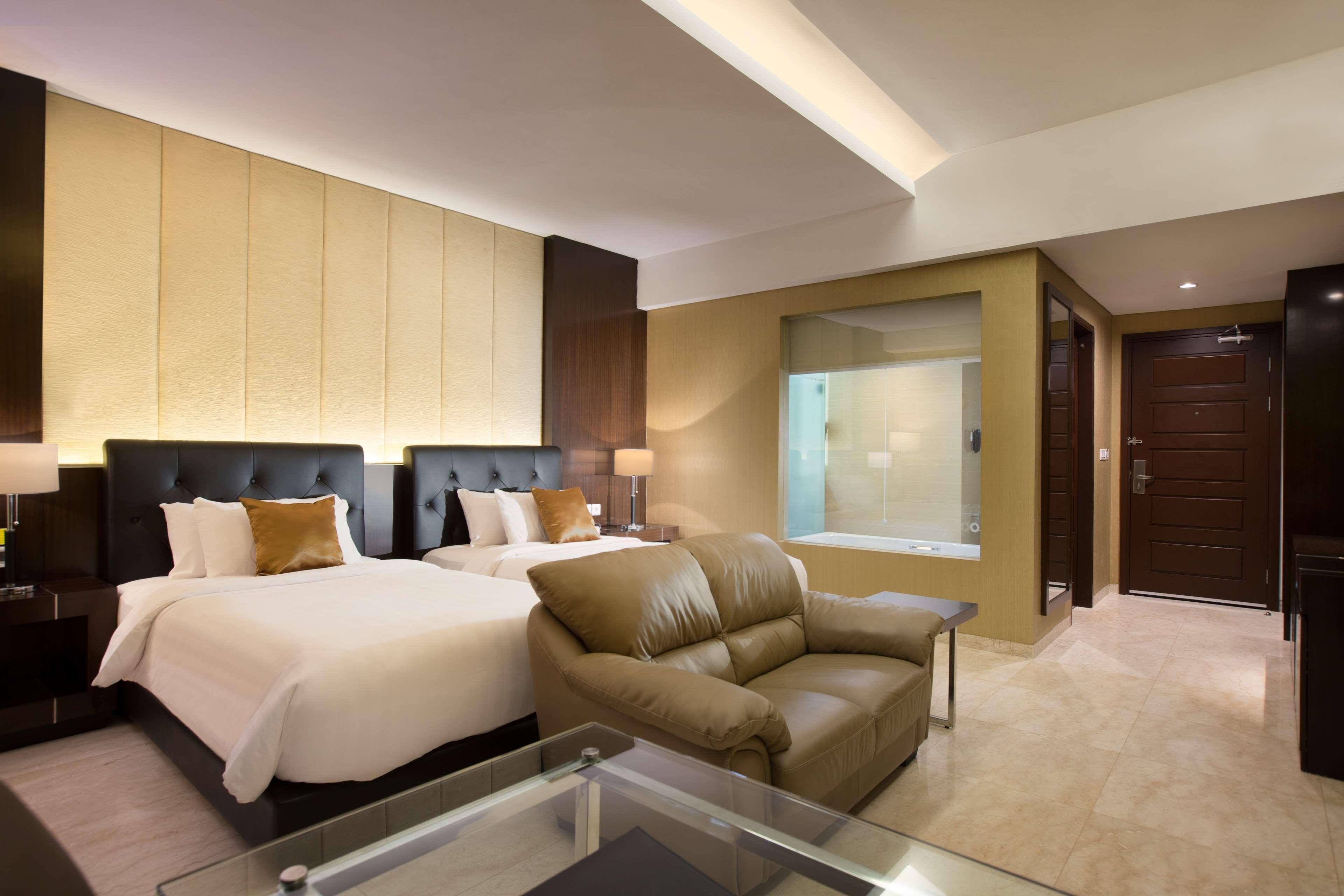 Grand Mercure Solo Baru Extérieur photo