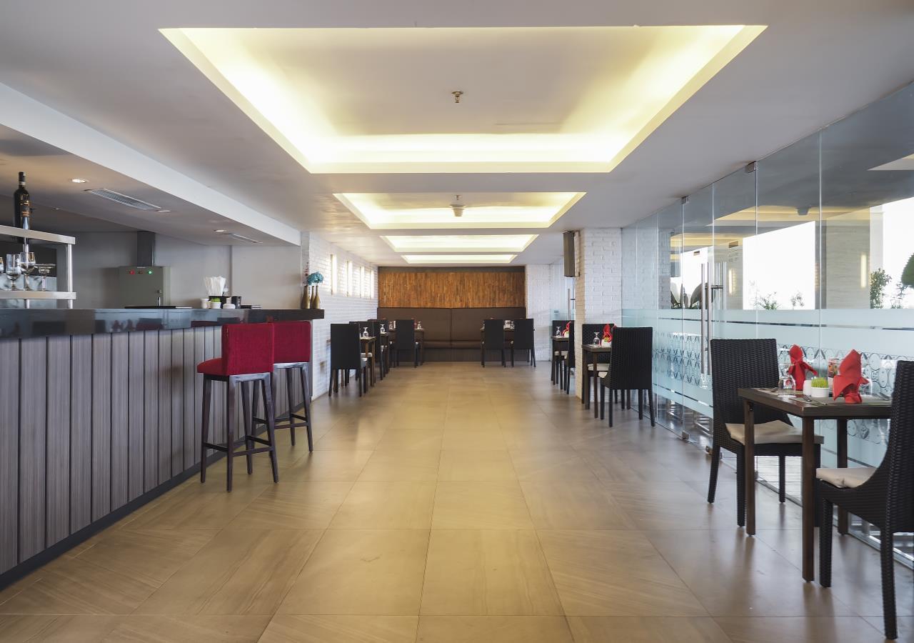 Grand Mercure Solo Baru Extérieur photo
